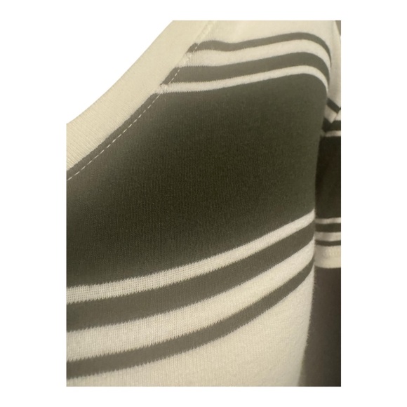 Women's T-Shirt Large - Picture 3 of 5